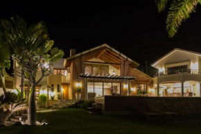 Отель Hotel Lindo Ajijic Bed & Breakfast  Ахихик
